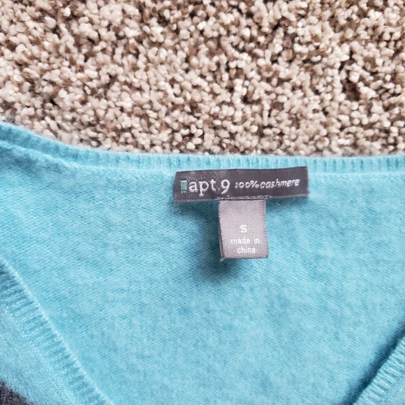 Apt. 9 V-Neck Sweater - Light Blue and Dark Gray Argyle - Picture 4 of 5